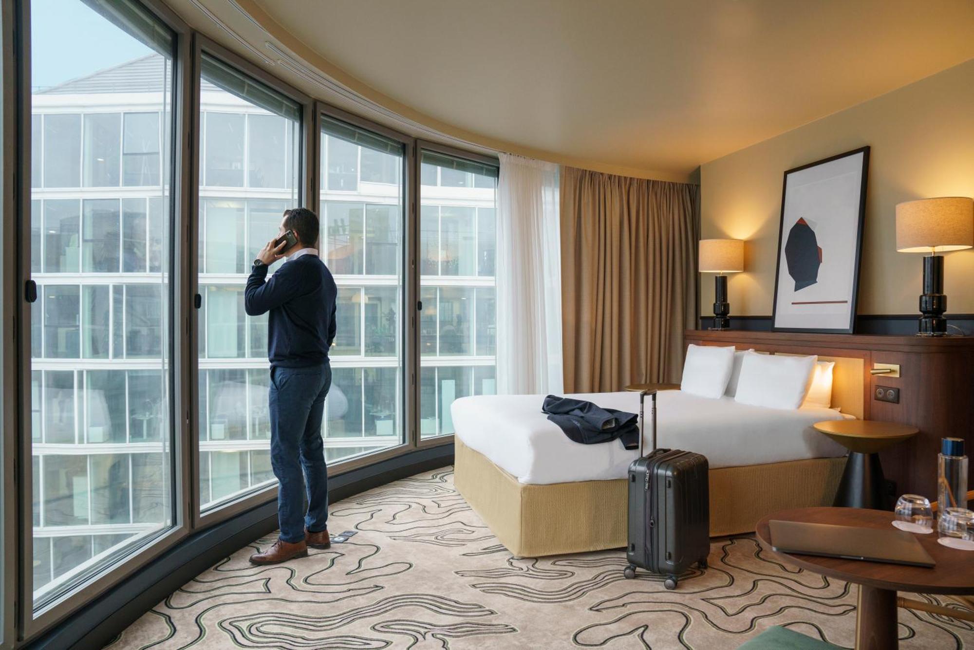 Voco Paris - Porte De Clichy By Ihg Exterior photo